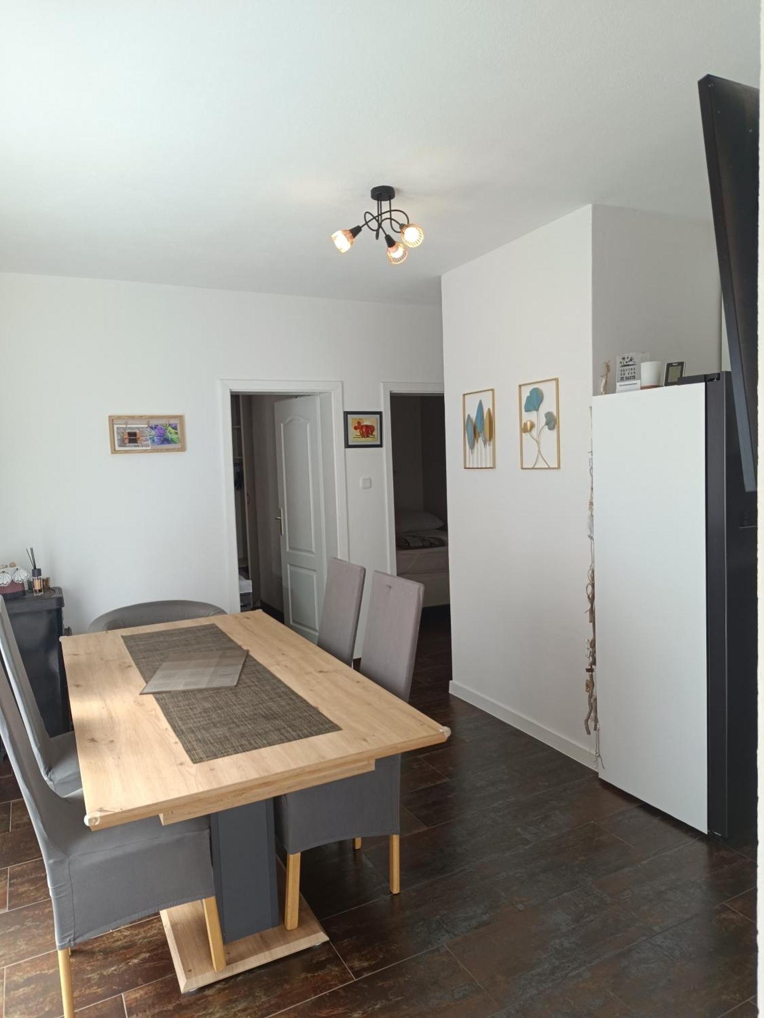 Holiday Apartment Boko Pinezići Buitenkant foto