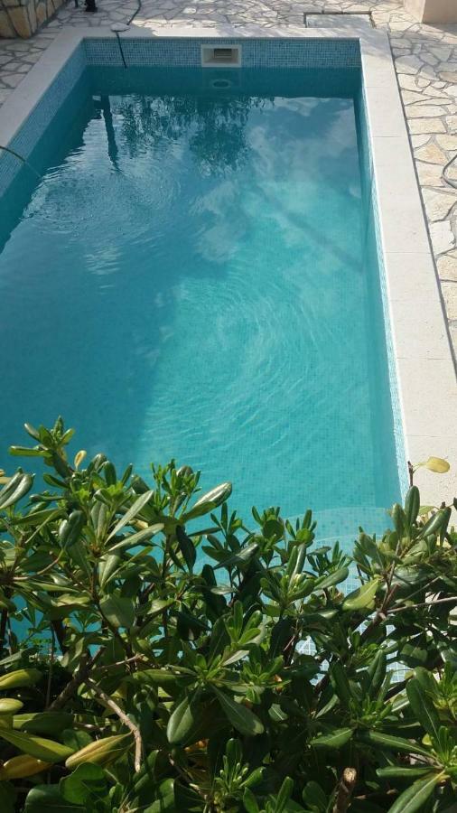 Holiday Apartment Boko Pinezići Buitenkant foto